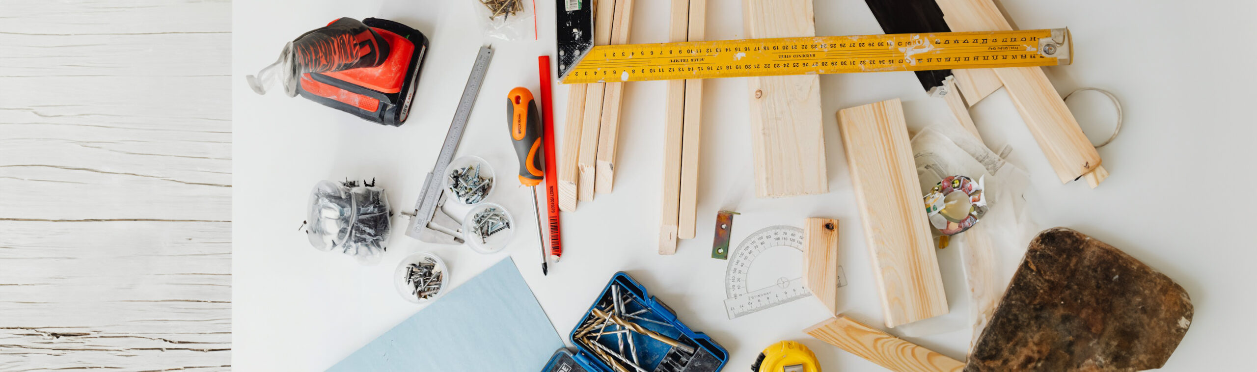 Essential Emergency Items to Keep in Your Car!